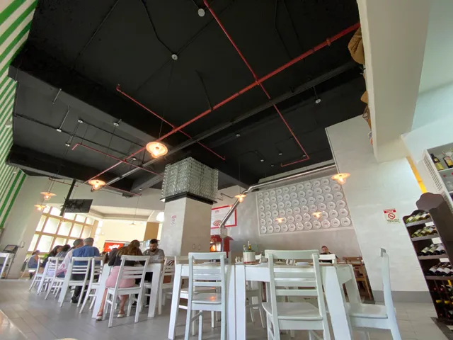 Pizzería La Fabbrica Multiplaza Escazú