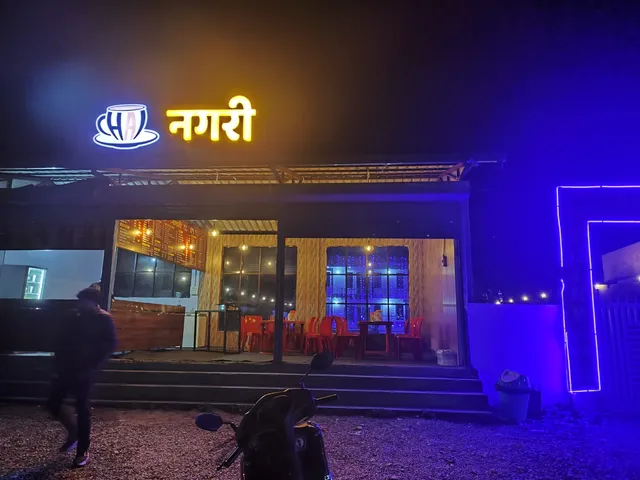 Super OYO Lucky Home Stay