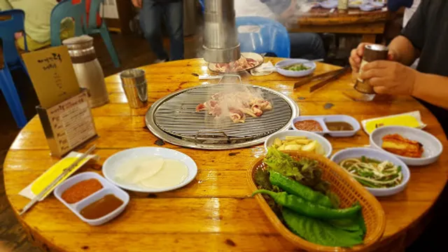 DUCK charcoal-grilled duck specialty shop