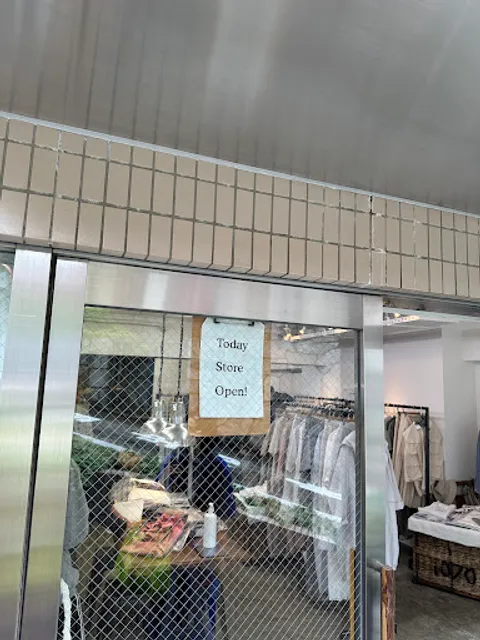 ts(s) TOUJOURS Daikanyama Store