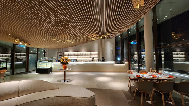 Bacio Restaurant - Kiss Bridge