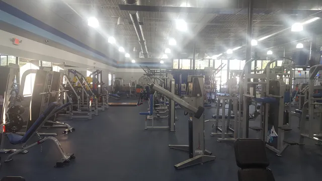 Crunch Fitness - Huntingdon Valley