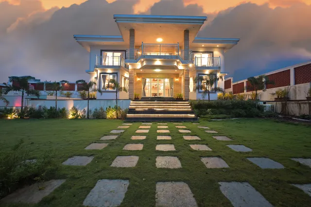 SaffronStays Zeel by the Lake, Villa in Nashik