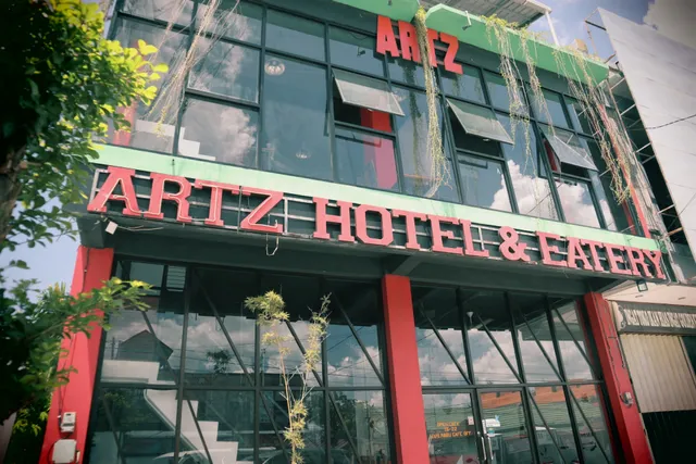 Artz Eatery & Hotel