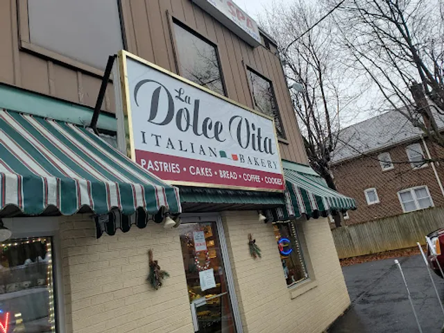 La Dolce Vita Italian Bakery
