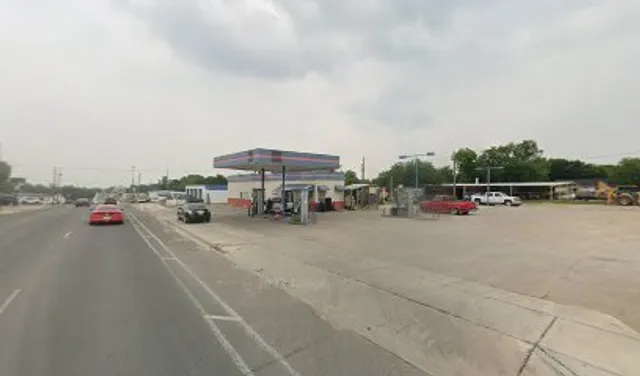 Hunt Brother's Pizza