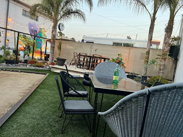 Zanzibar Barra Local