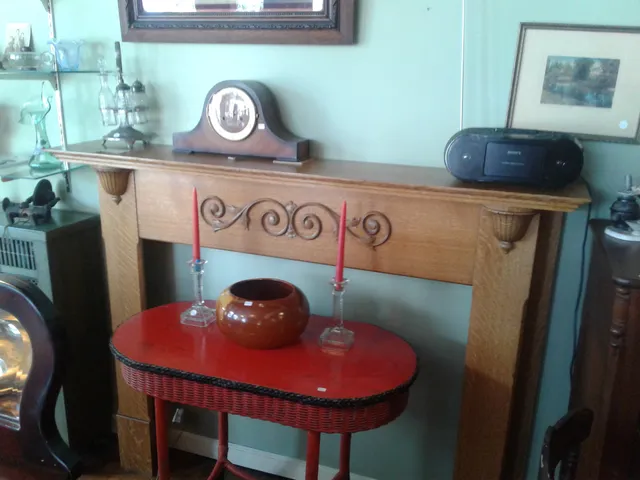 D E Cleveland Antiques