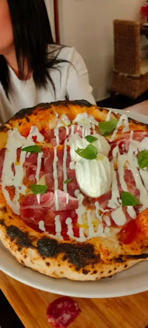 SM Pizzeria contemporanea