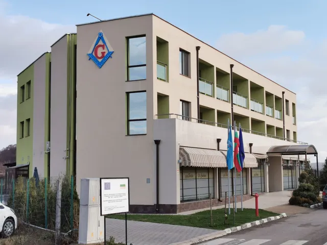 Хотел-клиника Д-р Гечеви