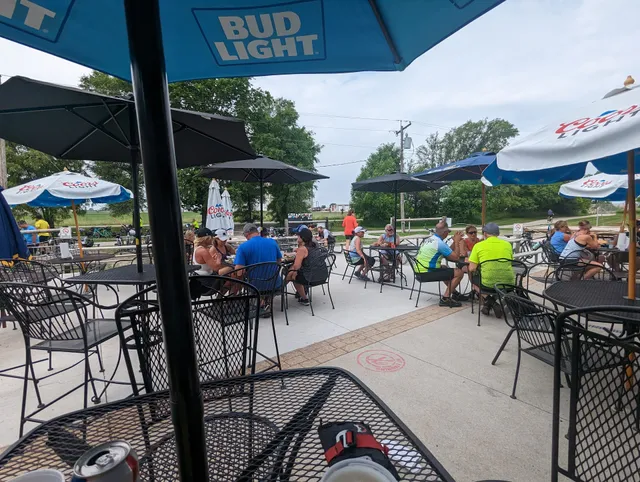 Nite Hawk Bar & Grill