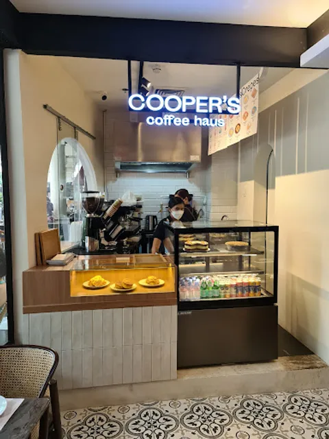 Hai Chix & Steaks, Bonifacio Highstreet