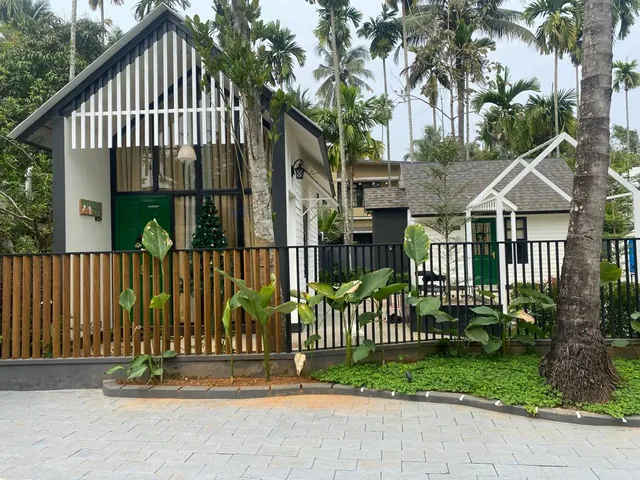 The Little Acres Cherai