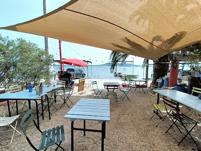 Les Demoiselles Dupuy