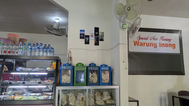 Warung Inong Spesial Nasi Kuning