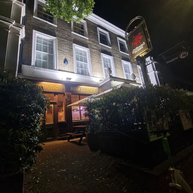 The Bread & Roses Theatre