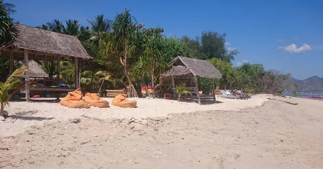 Island View Bar & Bungalow