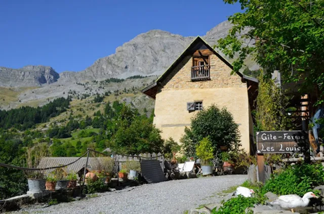 AGRITOURISME la Ferme des Louiqs, chambres d'hôtes, famille FERRAN