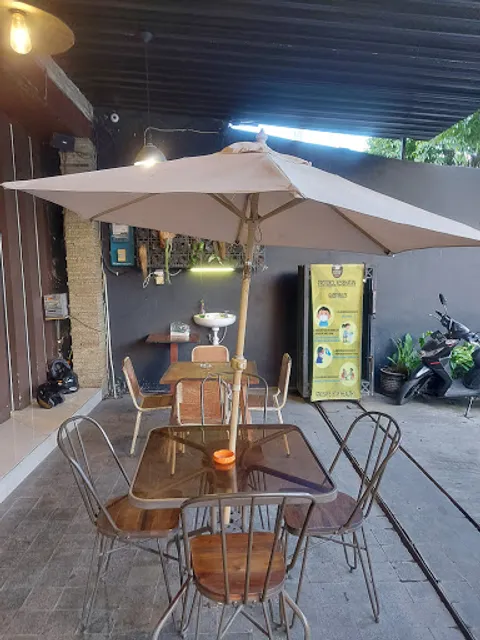 Coffee House And Resto