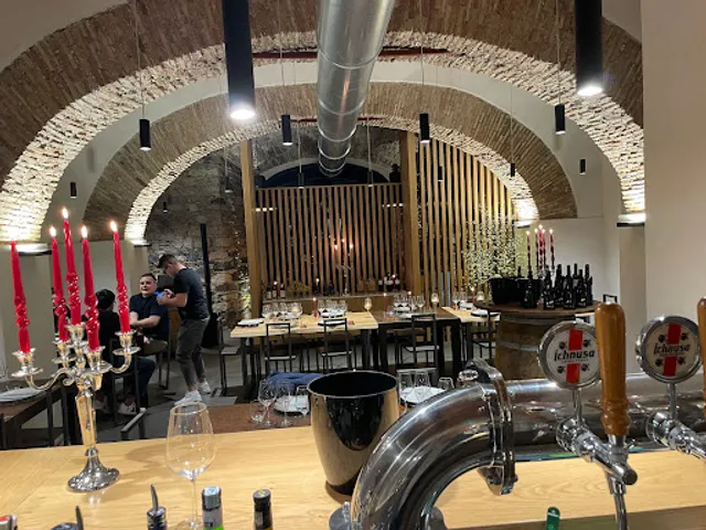 LA STORTA Unconventional Pizza