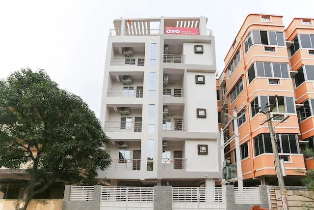 Super OYO Prashant Villa