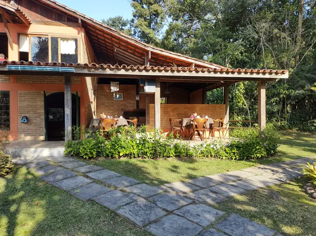 Pousada no Caminho do Marimbondo