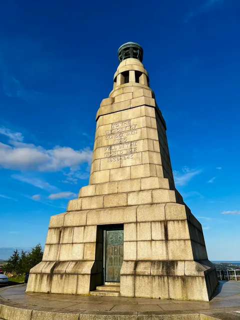 Dundee Law