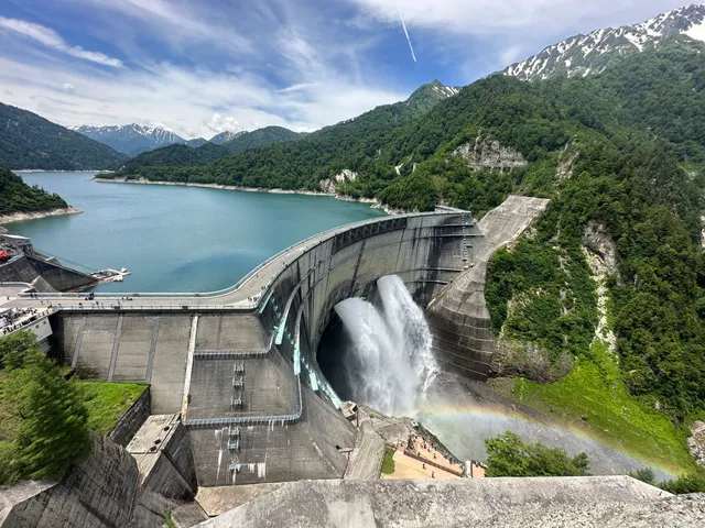 Kurobe Dam observation deck and rest