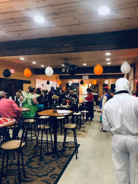 Little Vine Vineyards & Winery