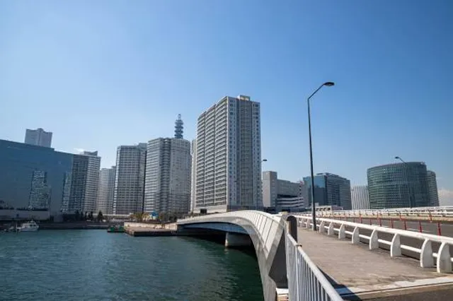 Minatomirai Bridge