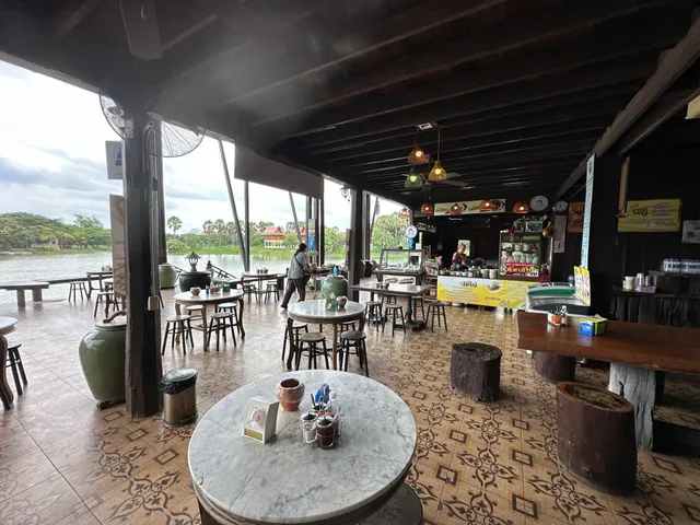 สุน หมูเด้ง สาขาอยุธยา