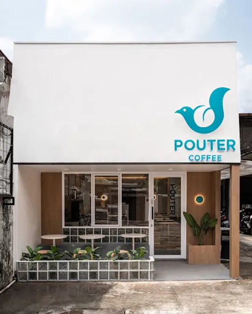 Pouter Coffee Tebet