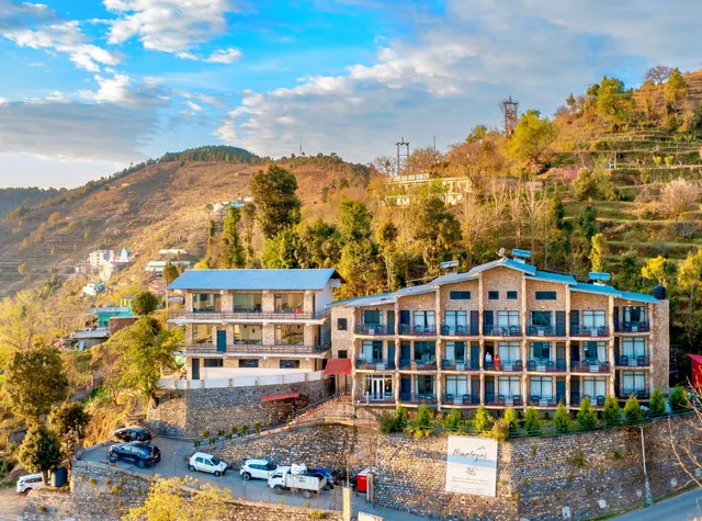Himalayas Resort by The Lake Hill - Mukteshwar