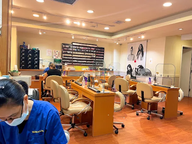 QQ Nails & Spa
