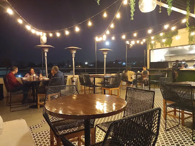 Seis Uno Dos - Rooftop