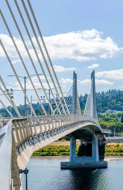 Tilikum Crossing Bridge