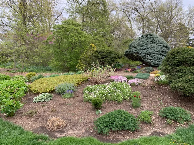 Luthy Botanical Garden