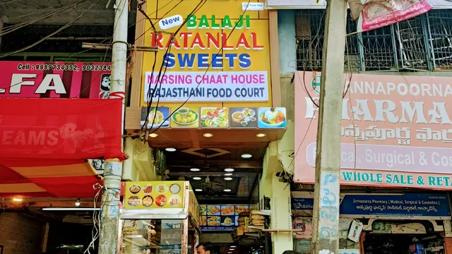 Balaji Ratanlal sweets,chaat,juices & icecreams