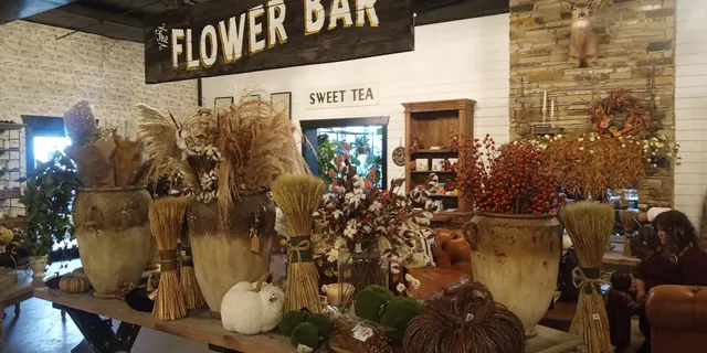 Honey Locust Farms, LLC