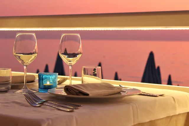 Blu Shine Restaurant