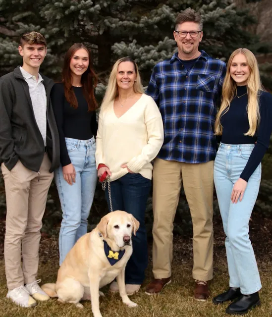 Pet Wants Chesterfield