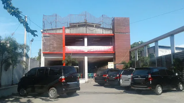 Nasi Goreng Spesial "Cak Mad"