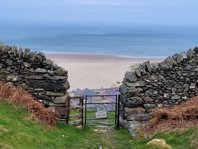 Frenchmans Grave - Dinas Oleu - National Trust