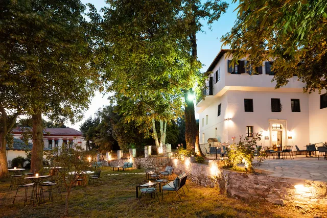 Kenta Mountain Hotel & Gastrobar