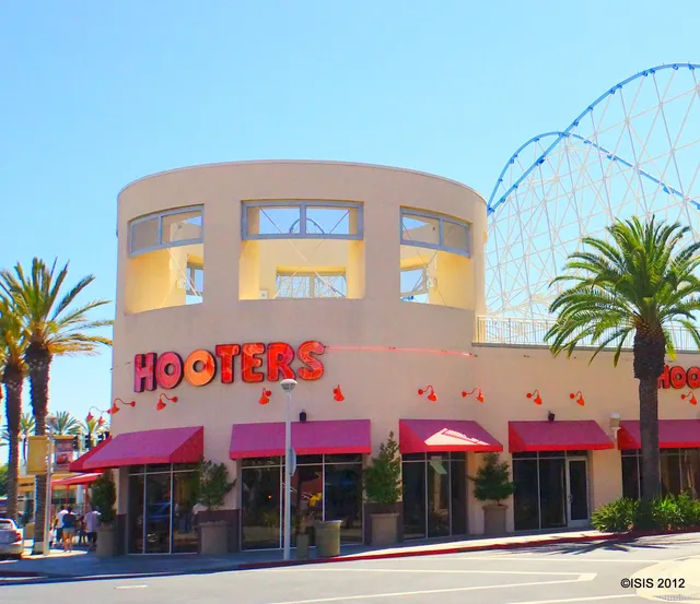 Hooters of Long Beach
