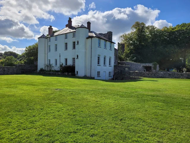 Clovelly Court Gardens