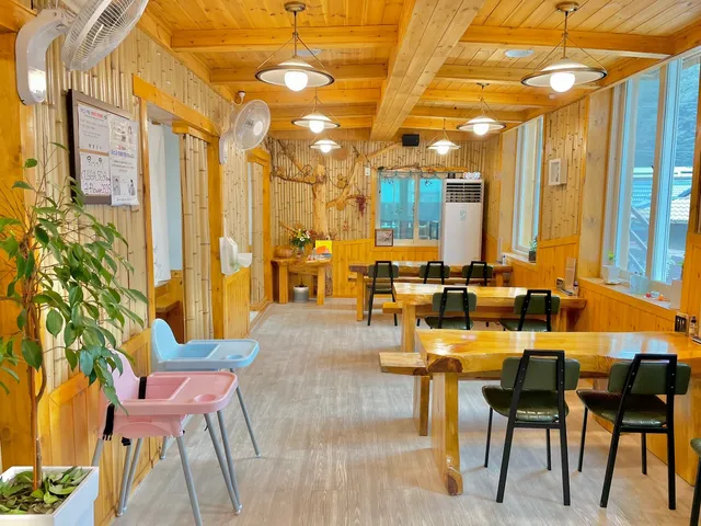 꽃님 퓨전레스토랑