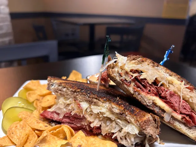 Around The Bend Bar & Grill