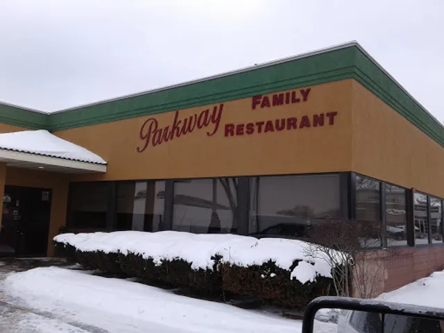 Parkway | Family Restaurant