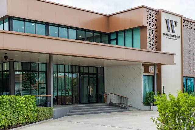 Wellington Hotel PrachuapKhiriKhan โรงแรมเวลลิงตัน ประจวบ